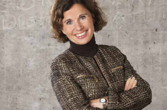 FAGSJEF OG ERNÆRINGSFYSIOLOG: Kari H. Bugge hos Roede. Foto: Svein Brimi FAGSJEF OG ERNÆRINGSFYSIOLOG: Kari H. Bugge hos Roede. Foto: Svein Brimi